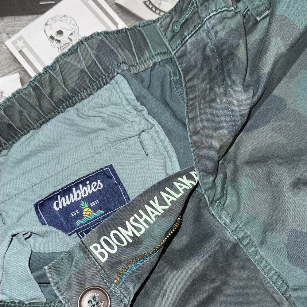 🕶️👅🕶️• 🍍 CHUBBIES x Camo Era Vibes 🍍 • 👅🕶️👅